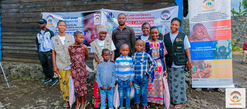 Remise des kits aux enfants et à leurs familles, SALICON RDC.