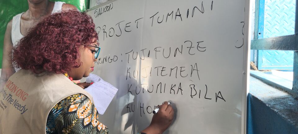 Les objectifs de l’atelier, notés en kiswahili au tableau, SALICON RDC.